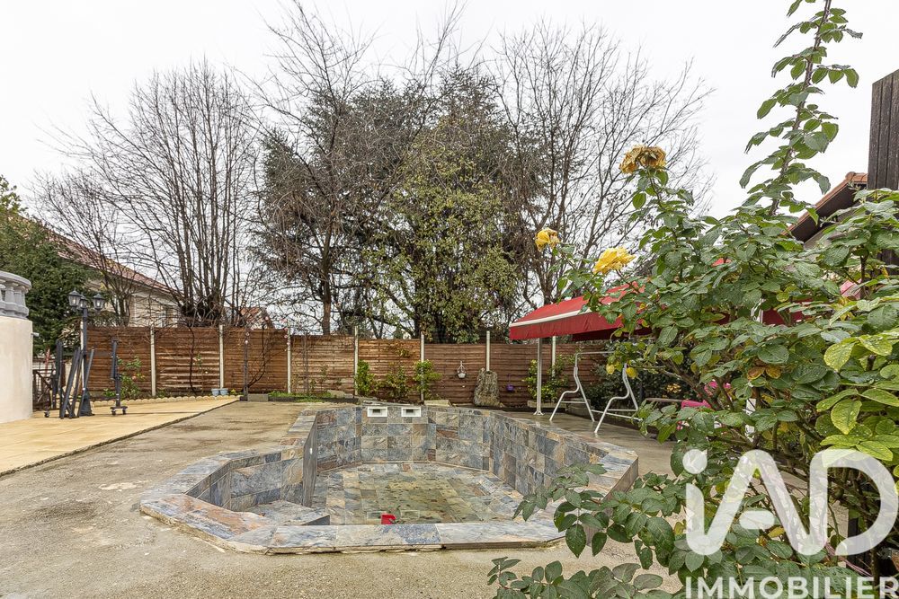 � vendre  Maison Bron (69500)