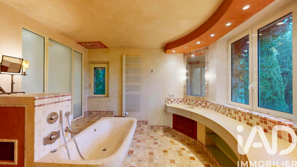 � vendre  Villa Manosque (04100)