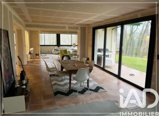  Maison � vendre 5 pi�ces 205 m�