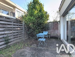  Immeuble � vendre 151 m�