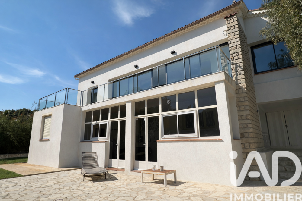 � vendre  Maison Carqueiranne (83320)