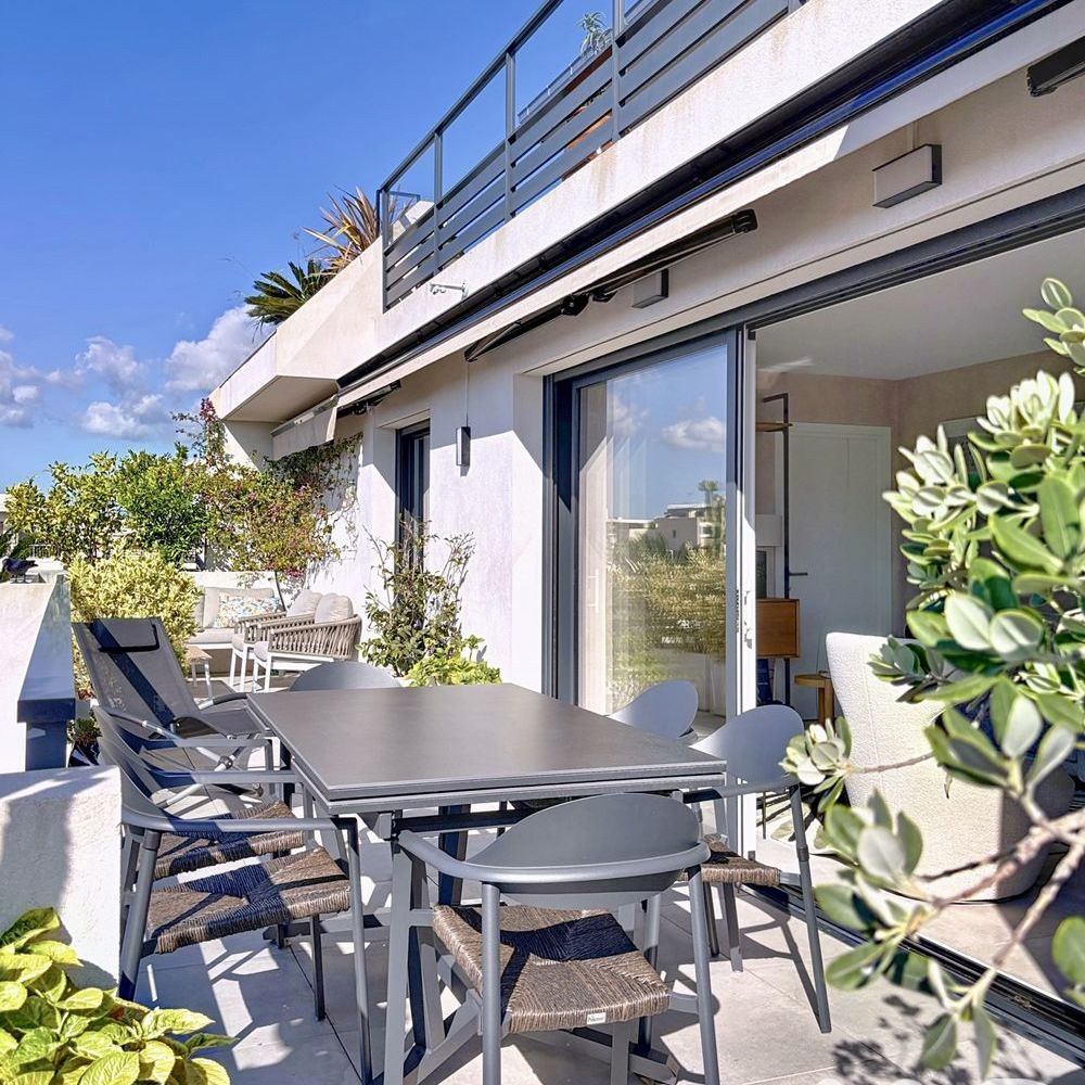 � vendre  Appartement Saint-Laurent-du-Var (06700)