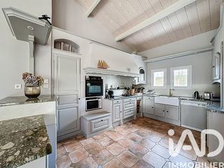  Maison � vendre 8 pi�ces 219 m�