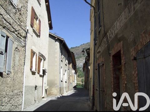  Vente Maison de village 7 pi�ces Maison - 7 pi�ce(s) - 140 m�
