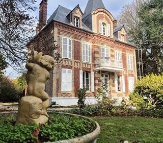  Maison � vendre 9 pi�ces 205 m�