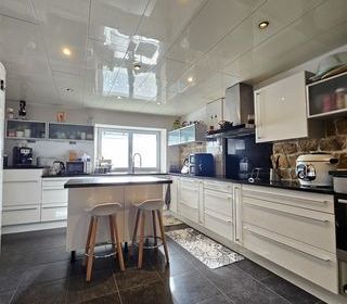  Maison � vendre 4 pi�ces 170 m�