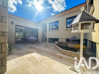  Maison � vendre 9 pi�ces 220 m�