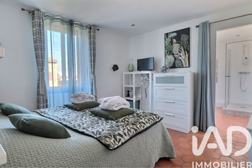 � vendre  Maison Saint-Rem�ze (07700)