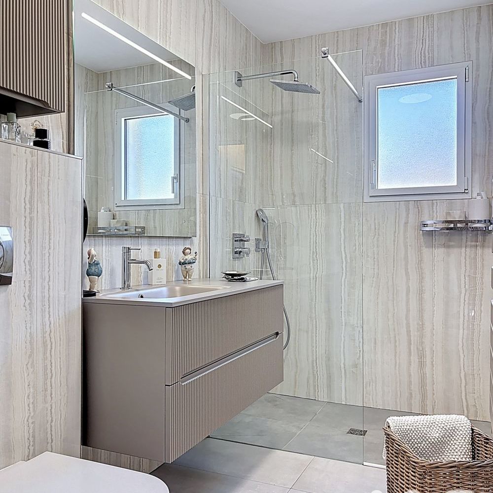 � vendre  Appartement Saint-Laurent-du-Var (06700)