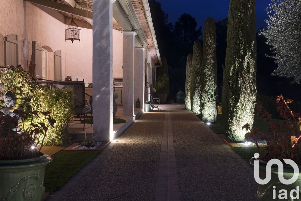 � vendre  Maison Tourrettes (83440)