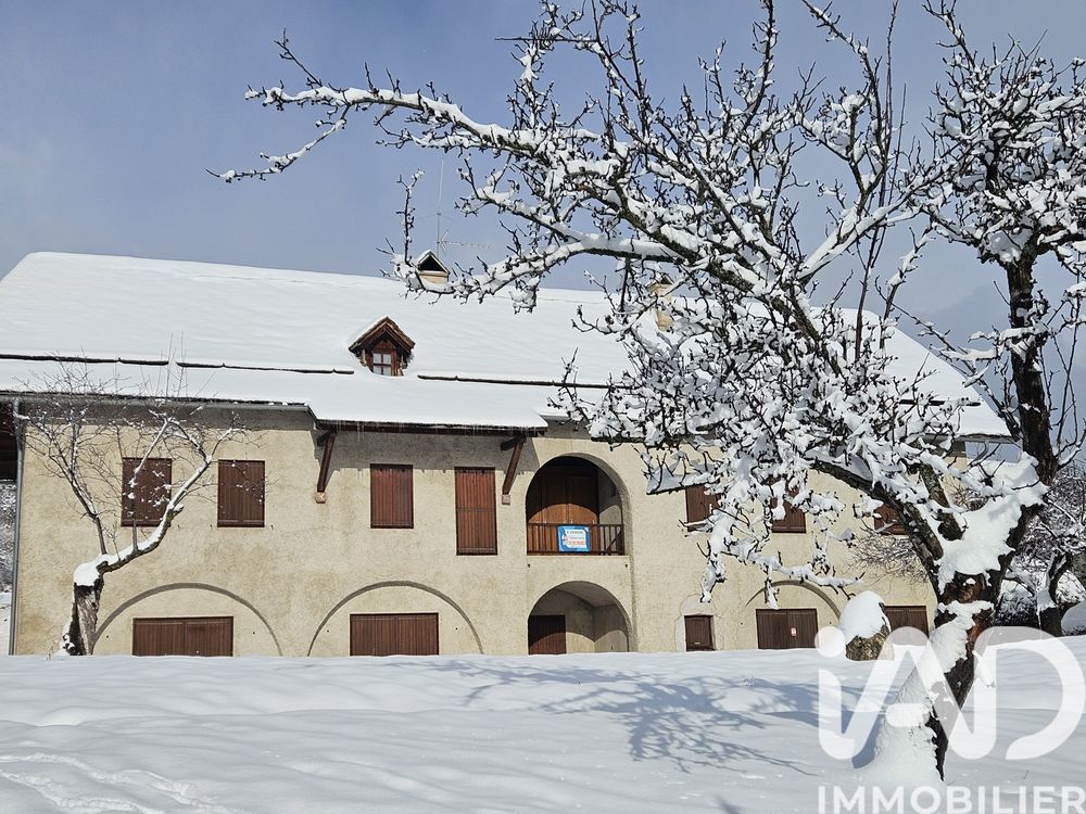 � vendre  Villa Savines-le-Lac (05160)