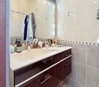  Immeuble � vendre 390 m�