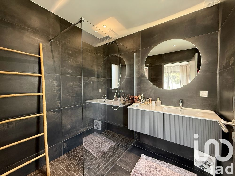 � vendre  Villa Saint-Alban-Leysse (73230)