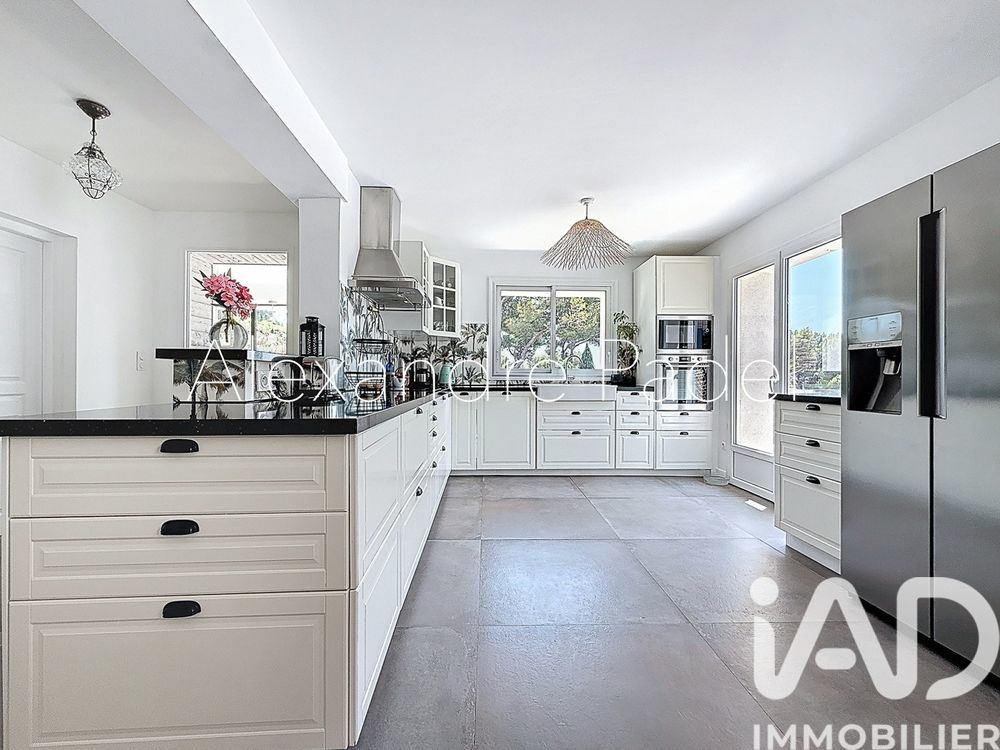 � vendre  Maison Carqueiranne (83320)