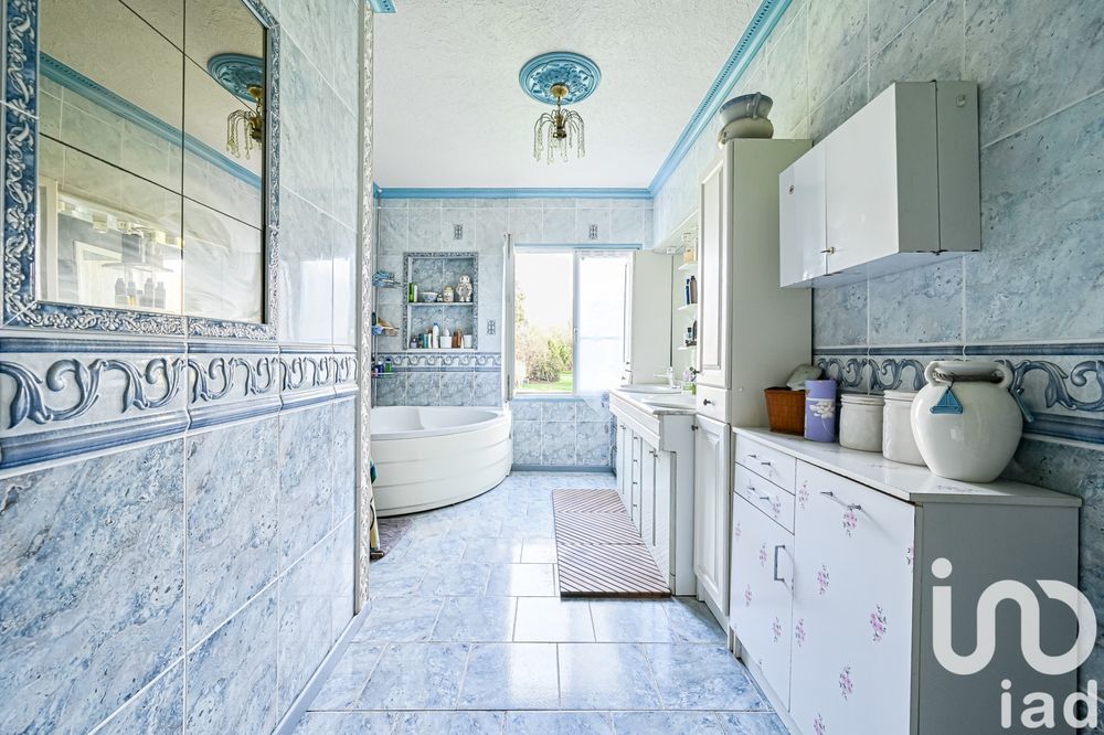 � vendre  Propri�t�/ch�teau Val-de-Reuil (27100)