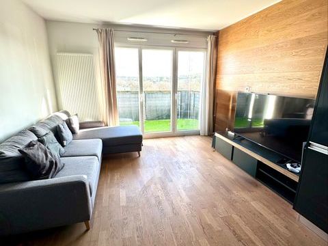   Location Appartement 3 pi�ces Appartement - 3 pi�ce(s) - 57 m�