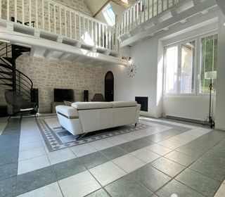  Maison � vendre 8 pi�ces 215 m�