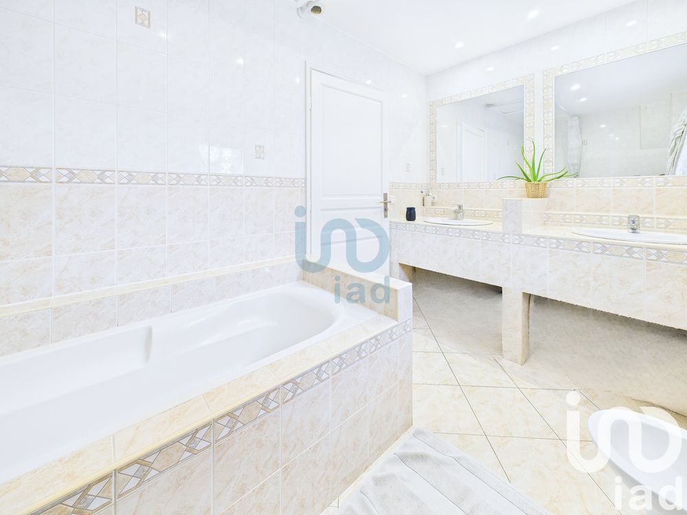 � vendre  Villa Sainte-Genevi�ve-des-Bois (91700)