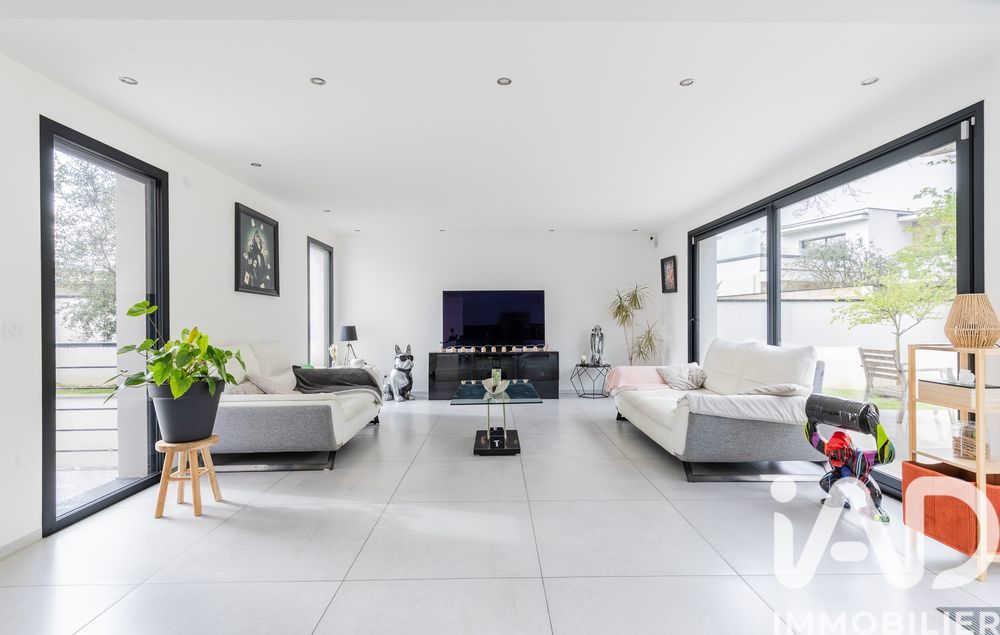 � vendre  Villa Sainte-Genevi�ve-des-Bois (91700)