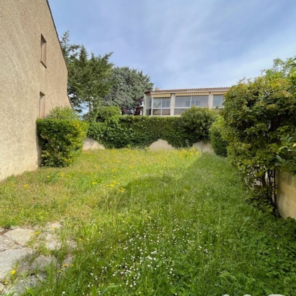 � vendre  Maison �guilles (13510)