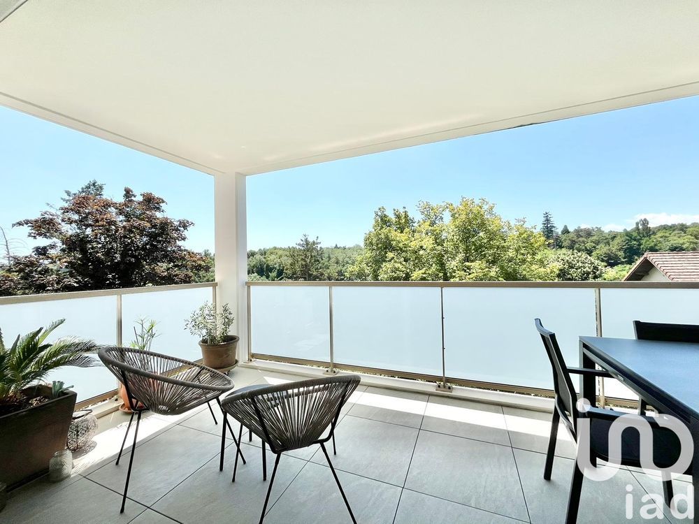 � vendre  Appartement Charbonni�res-les-Bains (69260)