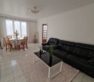  Appartement � louer 4 pi�ces 77 m�