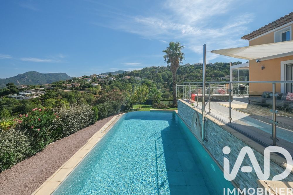 � vendre  Villa Les Adrets-de-l'Est�rel (83600)