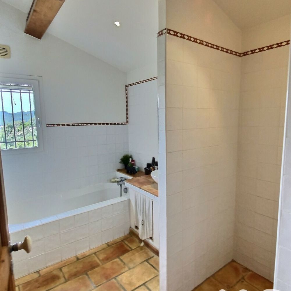 � vendre  Maison Ceyreste (13600)