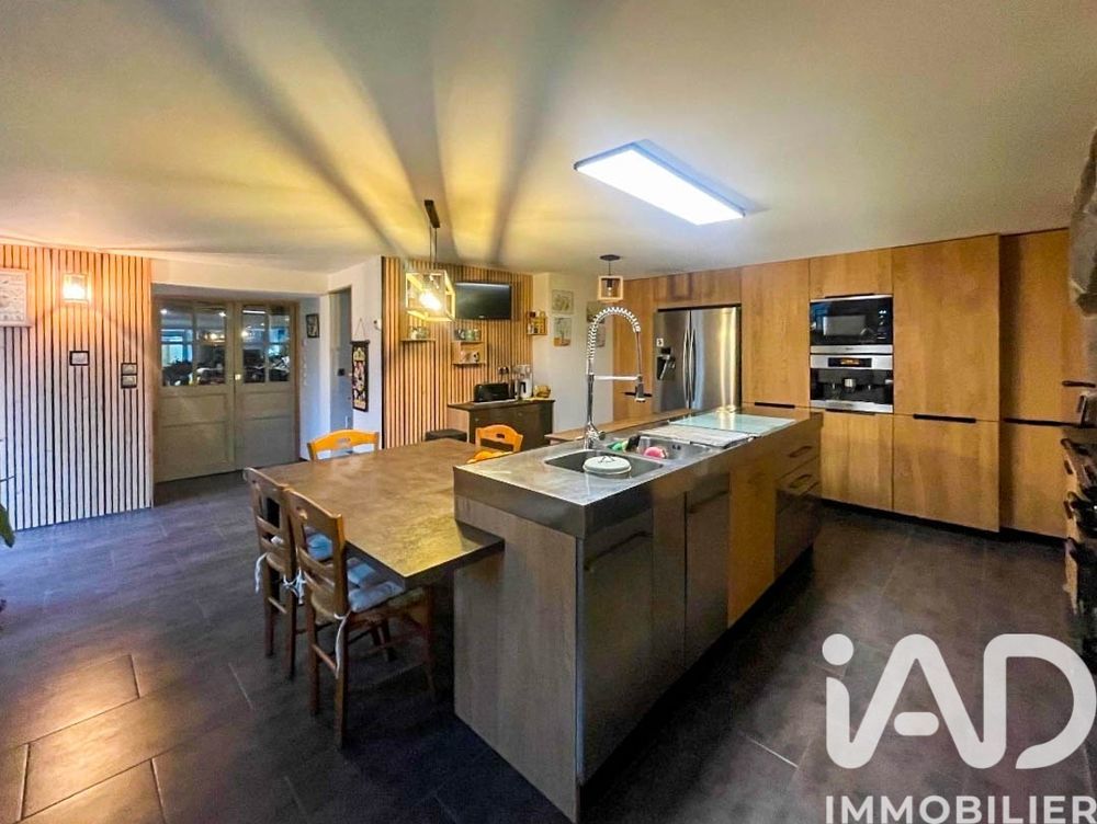 � vendre  Maison Soulages-Bonneval (12210)