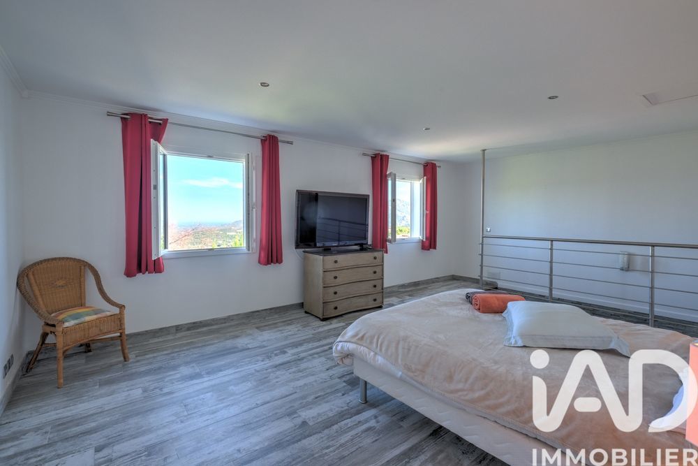 � vendre  Villa Les Adrets-de-l'Est�rel (83600)