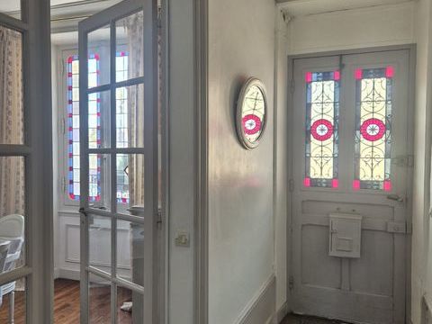   Vente Maison/villa 8 pi�ces Maison - 8 pi�ce(s) - 256 m�