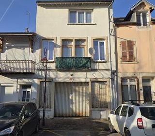  Immeuble � vendre 331 m�