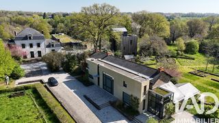  Maison � vendre 15 + pi�ces 3800 m�