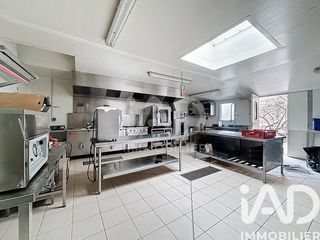  Immeuble � vendre 325 m�