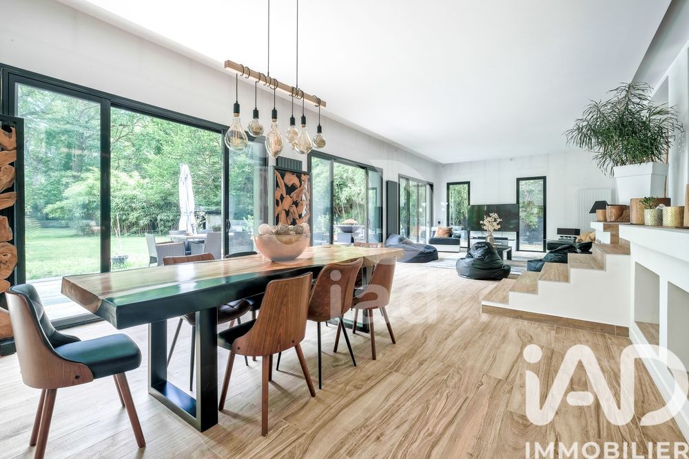 � vendre  Villa Lamorlaye (60260)