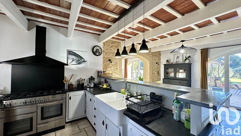 � vendre  Maison Uchaux (84100)