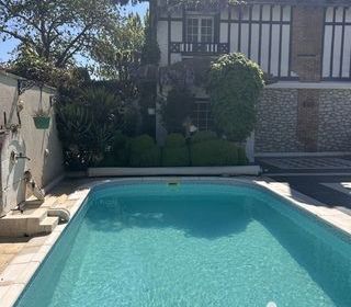  Maison � vendre 10 pi�ces 210 m�