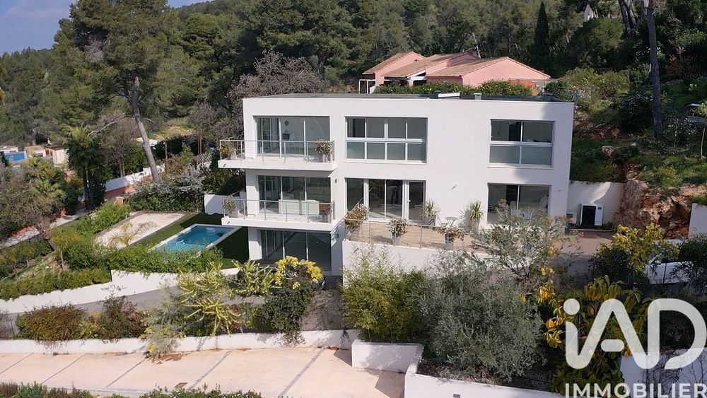 � vendre  Maison Carqueiranne (83320)