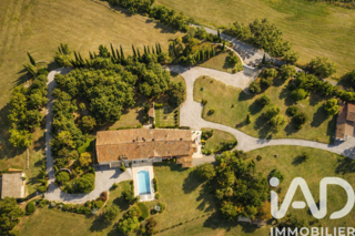  Maison � vendre 15 + pi�ces 660 m�