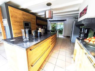  Maison � vendre 6 pi�ces 240 m�