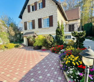  Maison � vendre 9 pi�ces 222 m�