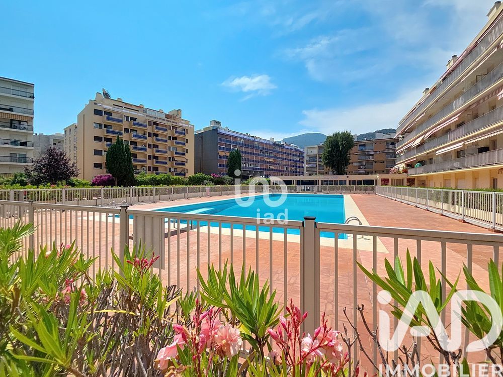 � vendre  Appartement Roquebrune-Cap-Martin (06190)