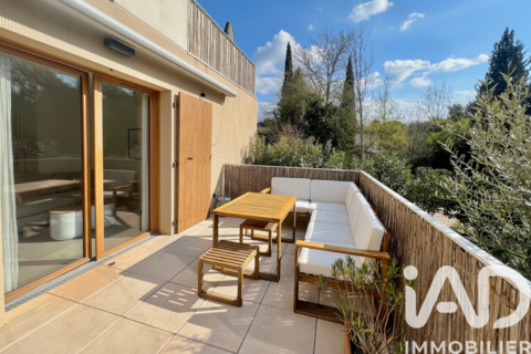   Vente Appartement 3 pi�ces Appartement - 3 pi�ce(s) - 65 m�