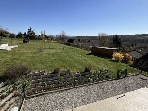   Vente Maison traditionnelle 5 pi�ces Maison - 5 pi�ce(s) - 216 m�