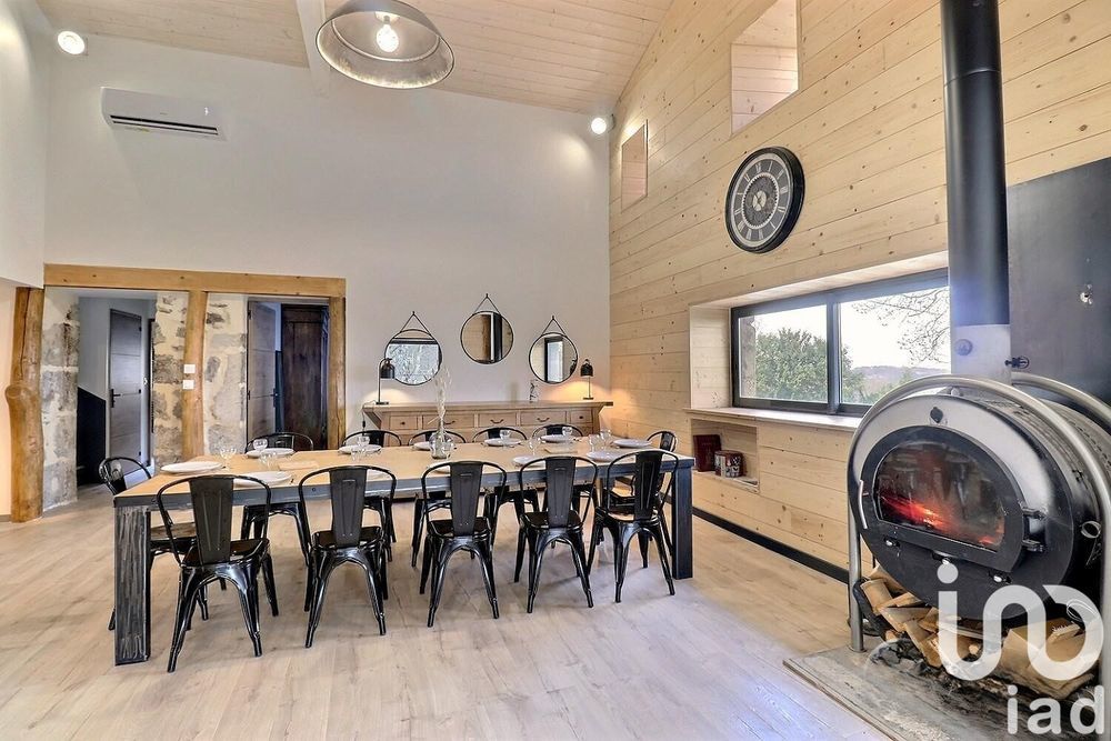 � vendre  Maison Saint-Victor (07410)