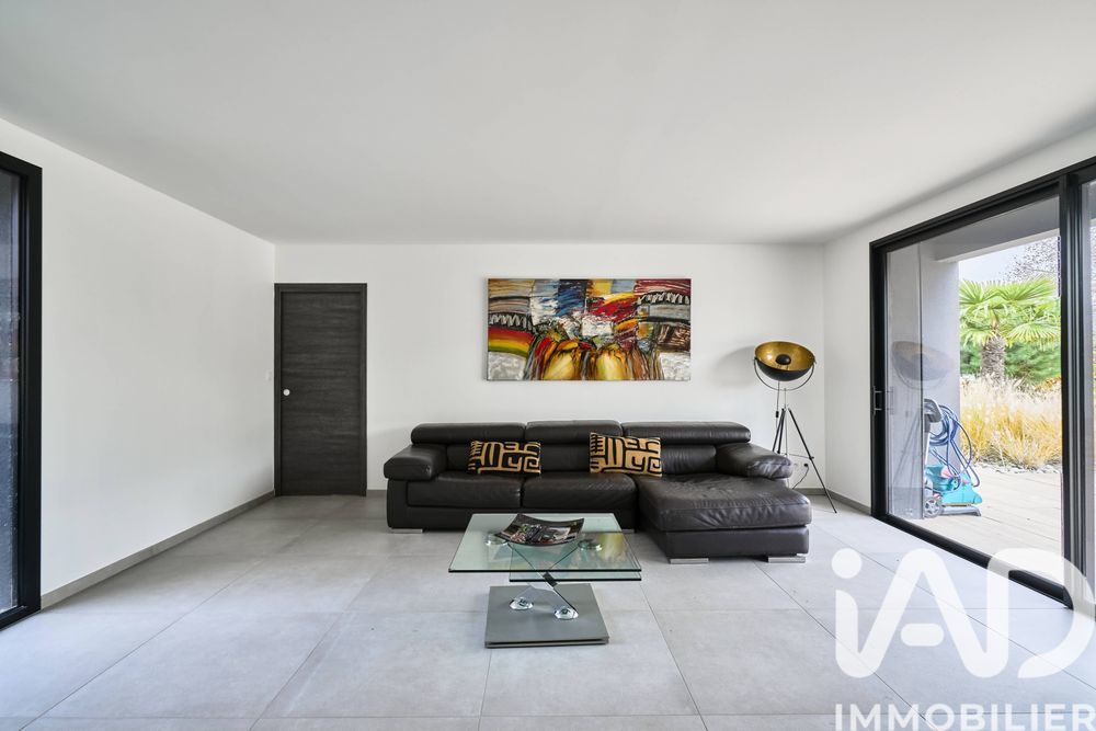 � vendre  Villa Camphin-en-P�v�le (59780)