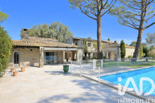  Maison � vendre 8 pi�ces 325 m�