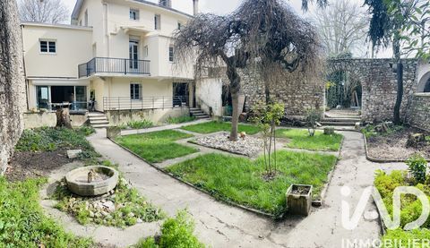   Vente Maison d'architecte 10 pi�ces Villa - 10 pi�ce(s) - 300 m�