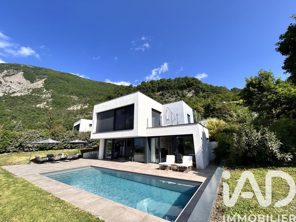 � vendre  Villa La Tronche (38700)