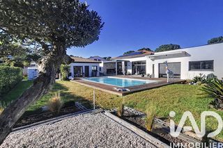  Villa � vendre 11 pi�ces 265 m�